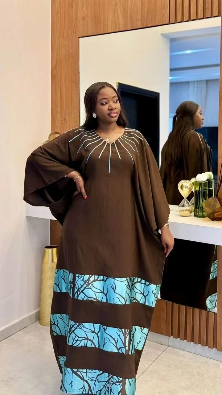 Boubou marron à bandes turquoise