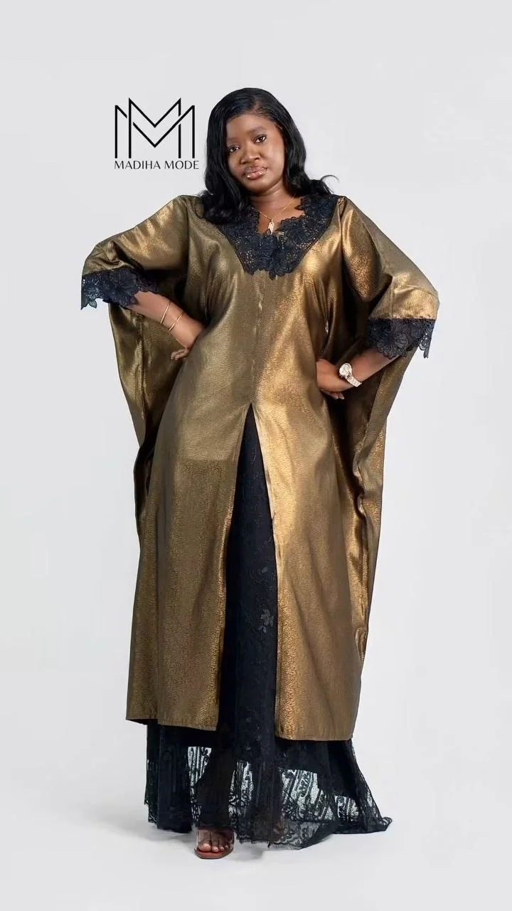 Boubou doré à dentelle noire