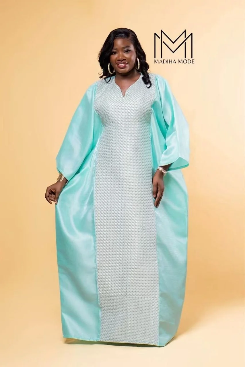 Boubou menthe au plastron ajouré